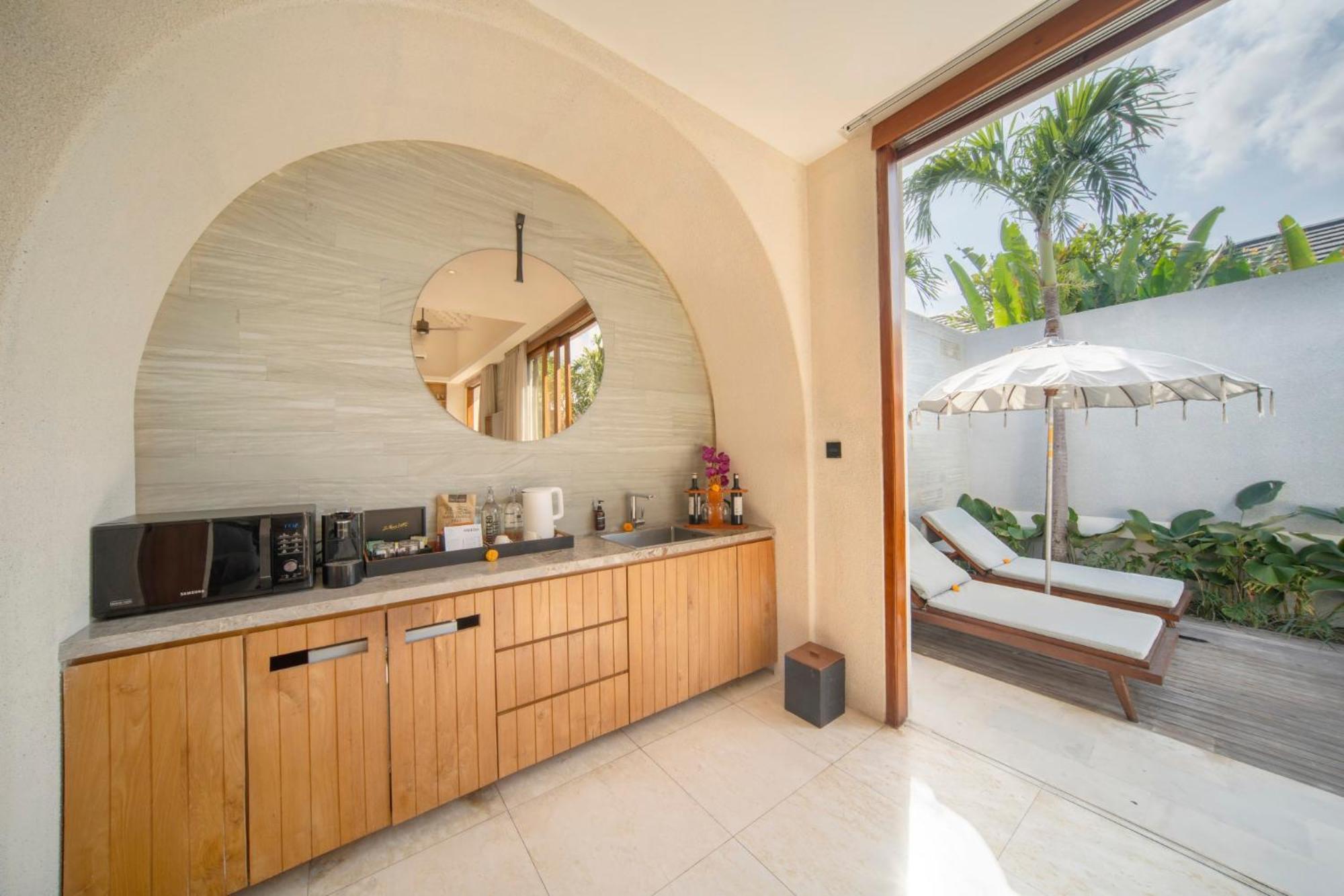 Astera Villa Seminyak By Ini Vie Hospitality Extérieur photo